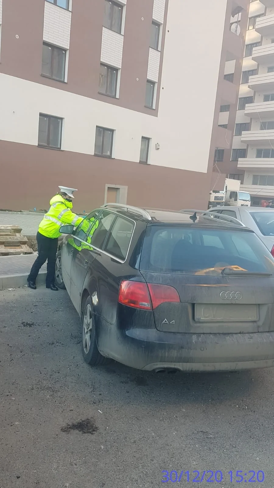 Foto Brașov. Amenzi pentru parcare neregulamentara 2