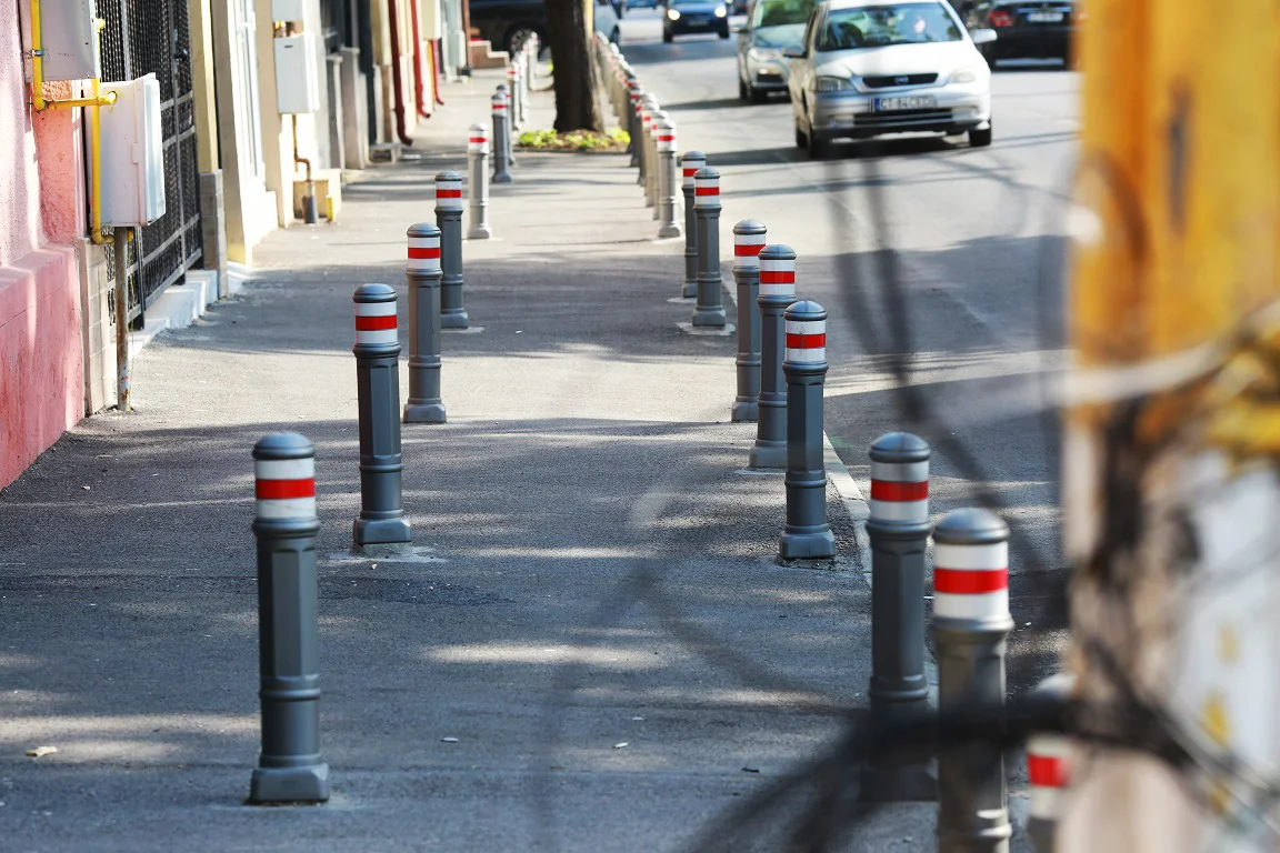 Brașov. Lista străzilor unde se vor instala stâlpi opritori, pentru stoparea parcărilor aiurea 1