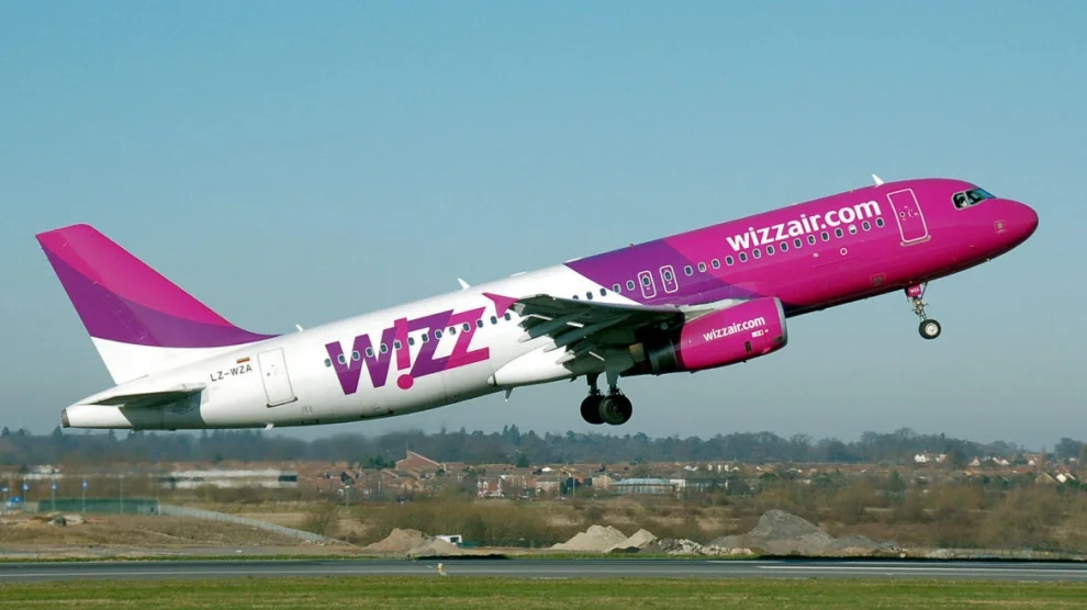 Aeroportul Brașov. Pot ateriza avioane Wizz Air sau Lufthansa dirijate prin turn virtual tocmai de la Arad? Tudor Benga: „Nu înseamnă neapărat că liniile aeriene se și înghesuie de îndată să opereze pe el” 1