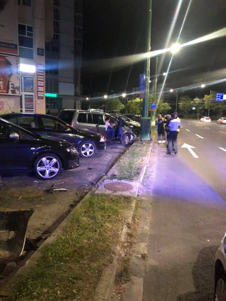 (Foto/Video) Accident Brașov. Carambol cu 6 mașini, pe str. Zizinului. Momentul impactului 9