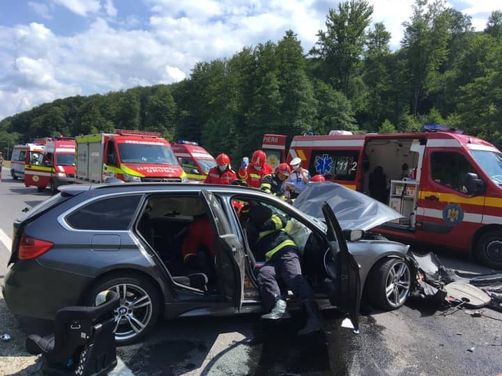 (Foto/Video) Accident Brașov. Carambol cu 6 mașini, pe str. Zizinului. Momentul impactului 7