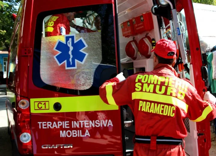 Îmbolnăvire în masă la Râșnov! 100 de persoane au vărsături, frisoane, diaree. 'Ieri am avut probleme şi eu şi fetiţa. Stări de vomă, febră, ne-am stricat la burtă.'' 1