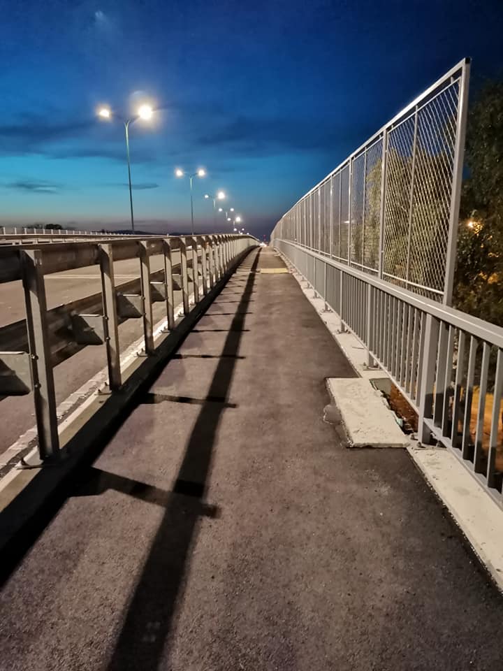 Foto/Video Brașov. La noapte se deschide podul de la Fartec. Ultimele pregătiri 1