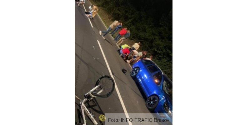 (Foto) Accident Brașov. Doi bicicliști spulberați de un autoturism pe drumul de Poiană 2