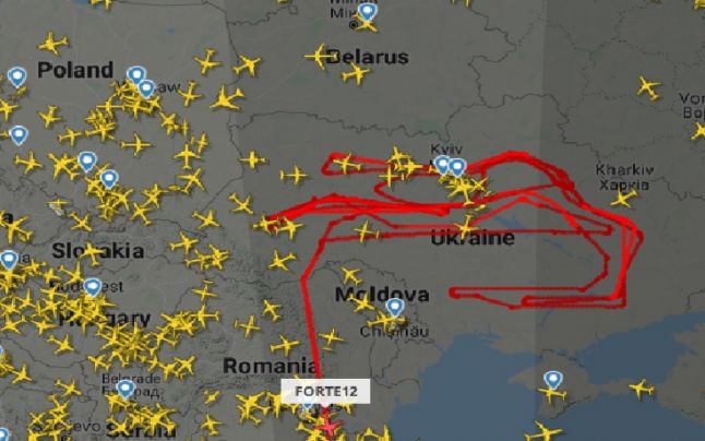 Avioane militare americane deasupra Brașovului. „Cele două avioane americane, pe care multă lume le-a observat pe Flightradar24, au efectuat sâmbătă după-amiază misiuni de realimentare aeriană în zona Brașovului” 3