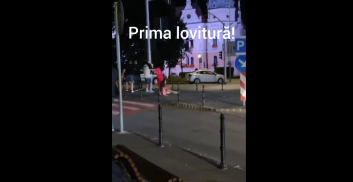 (Video) Imagini Șocante în centrul Brașovului! Tânără făcută KO de un bărbat, chiar în fața primăriei, sub ochii trecătorilor 1
