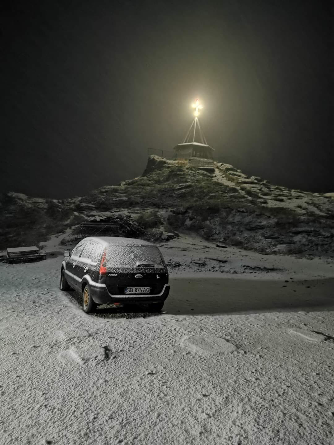 (Foto/Video) Dar ce a nins și în Poiana Brașov! Zăpadă și pe Transfăgărășan și în Bucegi 5