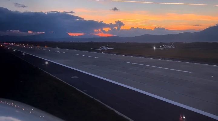 (Video) Zbor de testare pe Aeroportul Brașov. Zbor perfect în tandem la apus 1