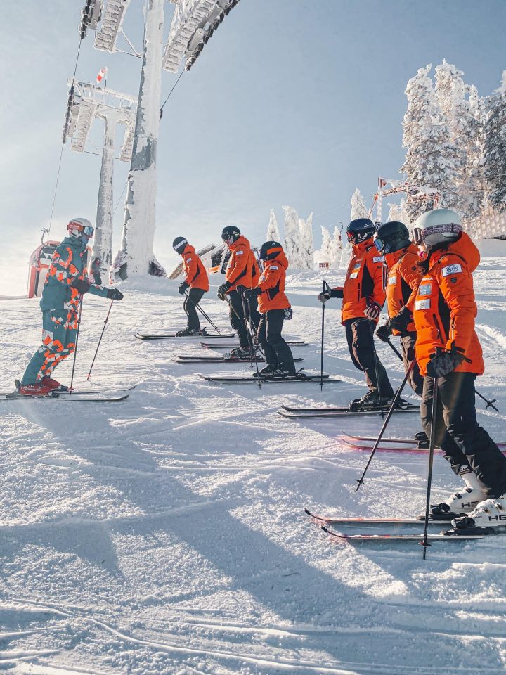 Jaf la o școală de schi din Poiana Brașov. „Furt grupa mare din Poiană! Geană pe OLX, market și talciocuri!” 3