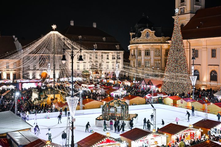 (Foto/Video) S-au deschis Târgurile de Crăciun de la Sibiu și Craiova 1