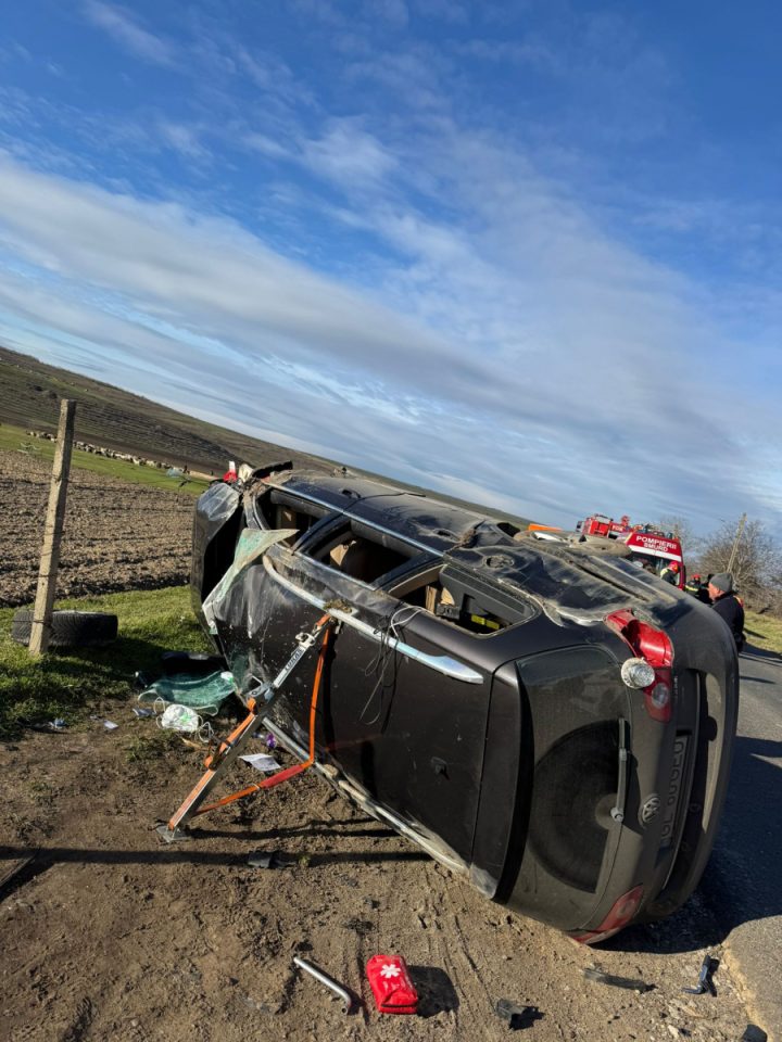 Trei frați în stare gravă după o depășire periculoasă, pe DN 24D. Cel mai mic, în vârstă de 11 ani, este în comă 2