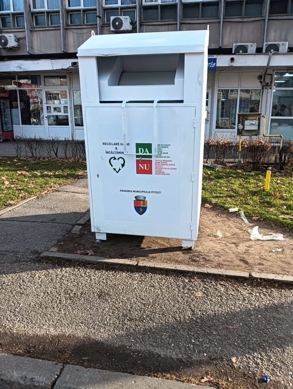 Reciclarea hainelor vechi devine obligatorie. Ce trebuie să facem de anul acesta cu ele 3