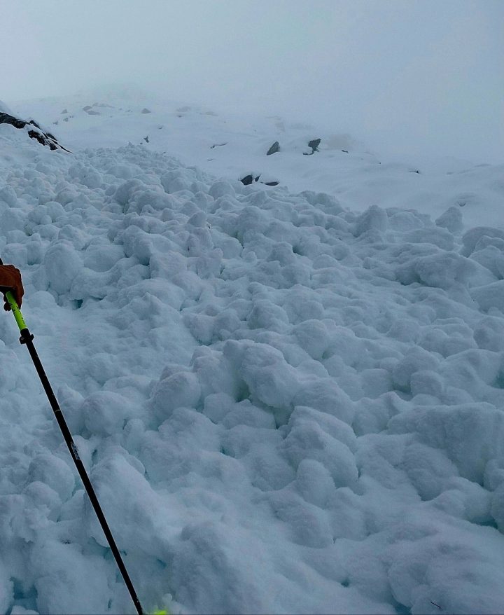 Bâlea Lac, acoperit de zăpadă: avalanșe mici au lovit Munții Făgăraș 1