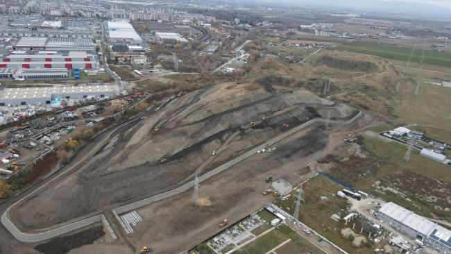 (Video) Transformare totală la Brașov! Fostele rampe de deșeuri devin parc și spațiu de agrement pentru mii de brașoveni. Cum arată acum fosta groapă de gunoi din Brașov. George Scripcaru: „După cum puteţi vedea, în doar câteva luni locul arată complet diferit” 3 (Video) Transformare totală la Brașov! Fostele rampe de deșeuri devin parc și spațiu de agrement pentru mii de brașoveni. Cum arată acum fosta groapă de gunoi din Brașov. George Scripcaru: „După cum puteţi vedea, în doar câteva luni locul arată complet diferit” 3