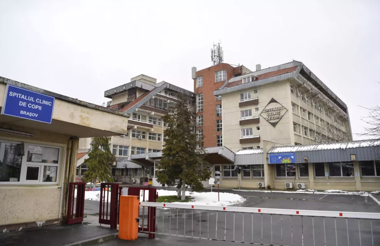 Brașov. Copii trimiși pe drumuri, la zeci de kilometri distanță. De ce Spitalul de Copii nu are gardă ORL și oftalmologie. Explicațiile medicului Marcel Albean 1 Brașov. Copii trimiși pe drumuri, la zeci de kilometri distanță. De ce Spitalul de Copii nu are gardă ORL și oftalmologie. Explicațiile medicului Marcel Albean 1