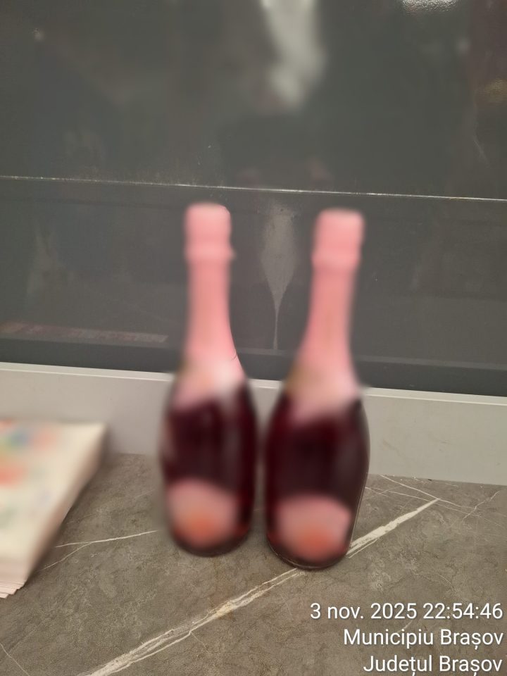 Intervenție rapidă în Brașov: un polițist local a oprit un hoț agresiv dintr-un supermarket, după ce a atacat un paznic. „Colegul nostru a surprins un tânăr ce agresa agentul de pază al magazinului” 3