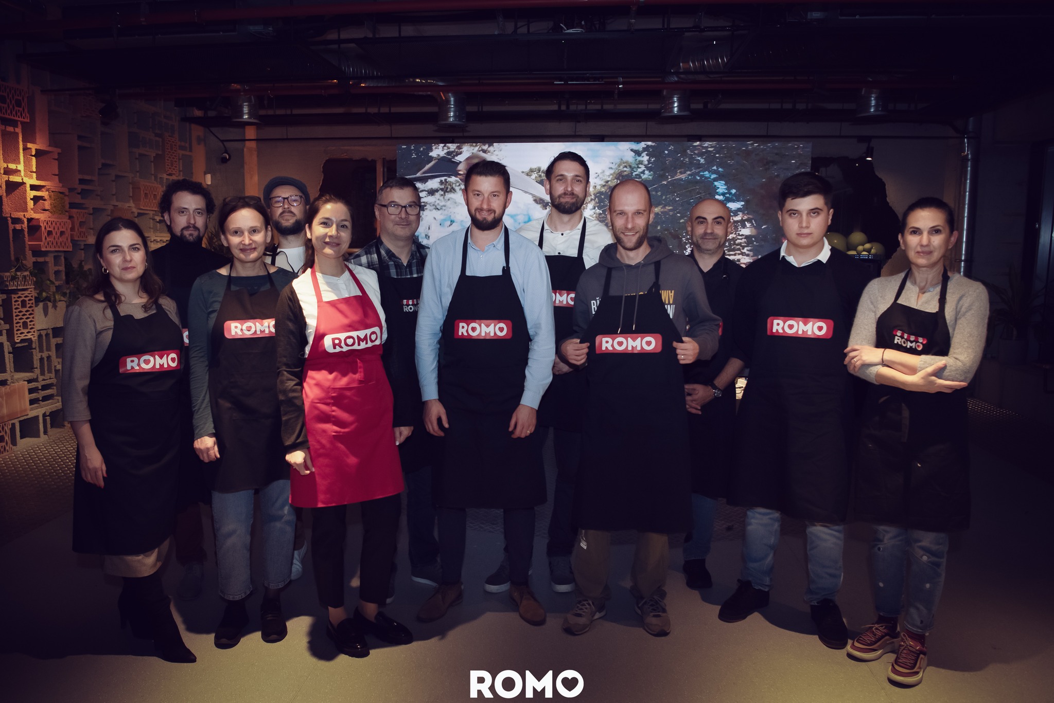 Evenimente Brașov, sambătă 15 noiembrie: demonstrații spectaculoase de arte marțiale, competiții de șah, târguri locale, concerte folk, show-uri rock, festivaluri de dans. O zi în care cultura, sportul, muzica și tradițiile se suprapun într-un program dens, exact cum îi place publicului local: activ, viu și conectat 11 Evenimente Brașov, sambătă 15 noiembrie: demonstrații spectaculoase de arte marțiale, competiții de șah, târguri locale, concerte folk, show-uri rock, festivaluri de dans. O zi în care cultura, sportul, muzica și tradițiile se suprapun într-un program dens, exact cum îi place publicului local: activ, viu și conectat 11