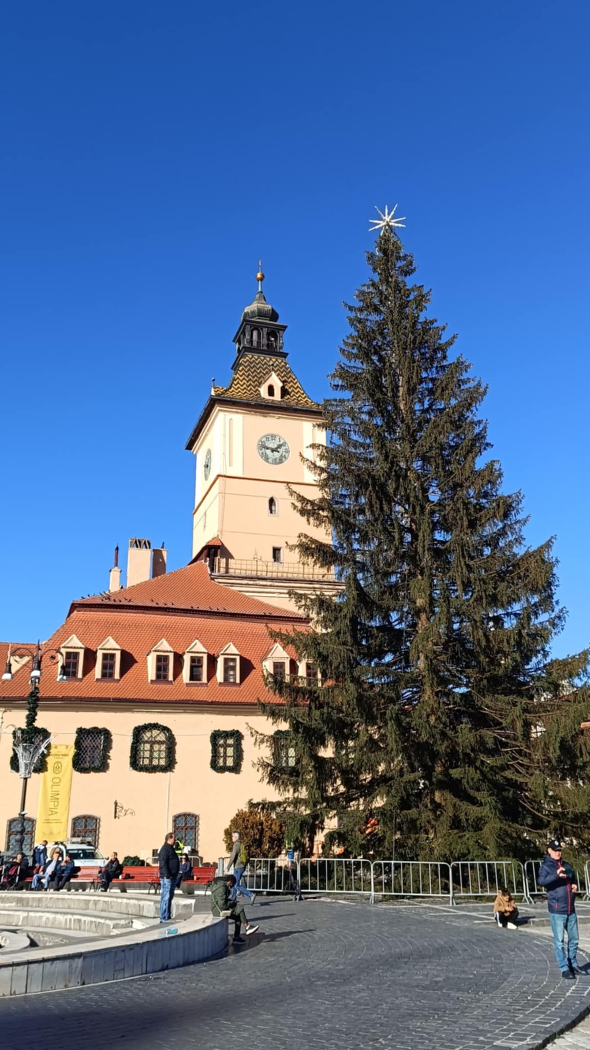 Evenimente Brașov, sambătă 15 noiembrie: demonstrații spectaculoase de arte marțiale, competiții de șah, târguri locale, concerte folk, show-uri rock, festivaluri de dans. O zi în care cultura, sportul, muzica și tradițiile se suprapun într-un program dens, exact cum îi place publicului local: activ, viu și conectat 1 Evenimente Brașov, sambătă 15 noiembrie: demonstrații spectaculoase de arte marțiale, competiții de șah, târguri locale, concerte folk, show-uri rock, festivaluri de dans. O zi în care cultura, sportul, muzica și tradițiile se suprapun într-un program dens, exact cum îi place publicului local: activ, viu și conectat 1