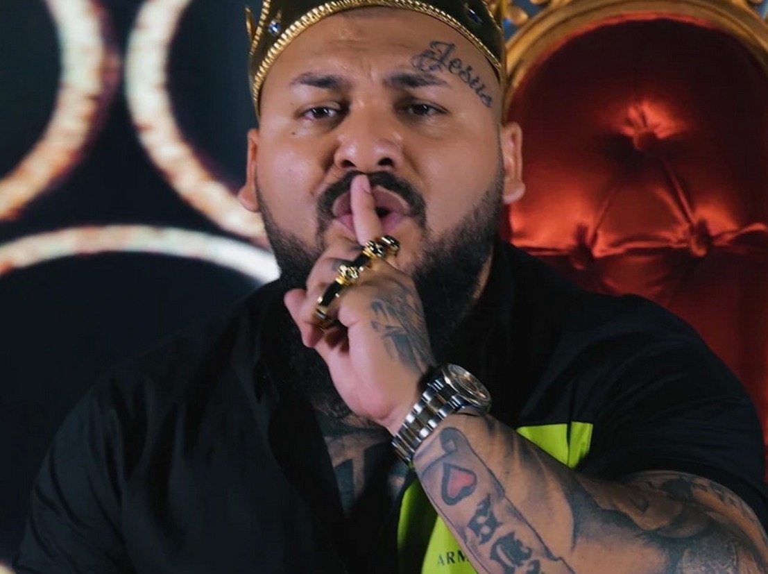 Condamnat la Brașov, manelistul Dani Mocanu a fugit! Poliția îl caută după ce a fost dat în urmărire națională. Ce spun polițiștii 1 Condamnat la Brașov, manelistul Dani Mocanu a fugit! Poliția îl caută după ce a fost dat în urmărire națională. Ce spun polițiștii 1