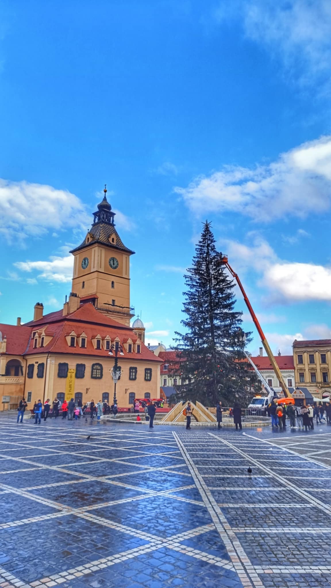 Brașov și ”restul lumii”. Brașovul, economic, face cât Târgul Mureș, Alba Iulia, Sfântu Gheorghe și Miercurea Ciuc la un loc 1 Brașov și ”restul lumii”. Brașovul, economic, face cât Târgul Mureș, Alba Iulia, Sfântu Gheorghe și Miercurea Ciuc la un loc 1