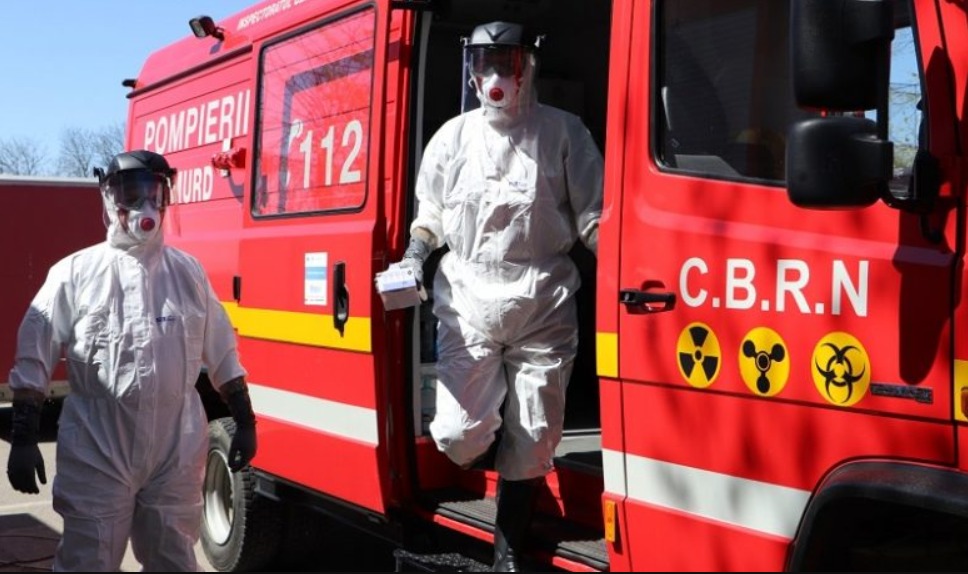 Incendiu la Kronospan Brașov. Pompierii de la ISU au trimis și un echipaj CBRN – Chimic, Biologic, Radiologic, Nuclear 1 Incendiu la Kronospan Brașov. Pompierii de la ISU au trimis și un echipaj CBRN – Chimic, Biologic, Radiologic, Nuclear 1