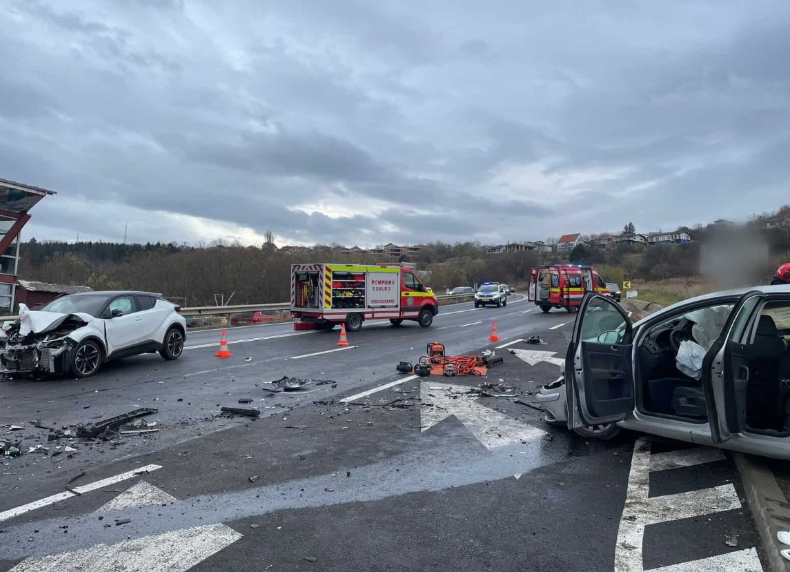 (Video) Momentul accidentului mortal de pe DN1, filmat cu o cameră de bord. Ce zice poliția. Un bărbat și-a pierdut viața, iar alte trei persoane au fost rănite 1 (Video) Momentul accidentului mortal de pe DN1, filmat cu o cameră de bord. Ce zice poliția. Un bărbat și-a pierdut viața, iar alte trei persoane au fost rănite 1
