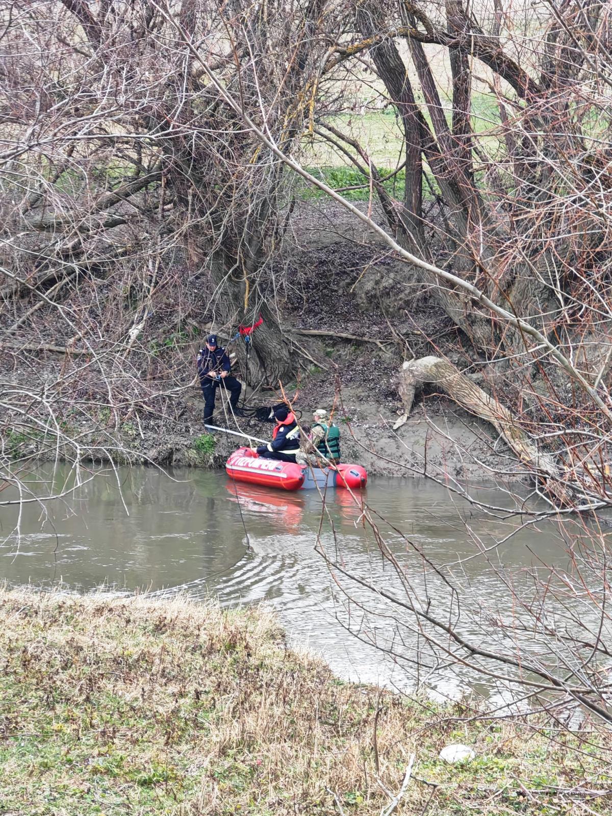 Brașov. Armata Română ar putea construi un pod de pontoane la Hărman 7 Brașov. Armata Română ar putea construi un pod de pontoane la Hărman 7