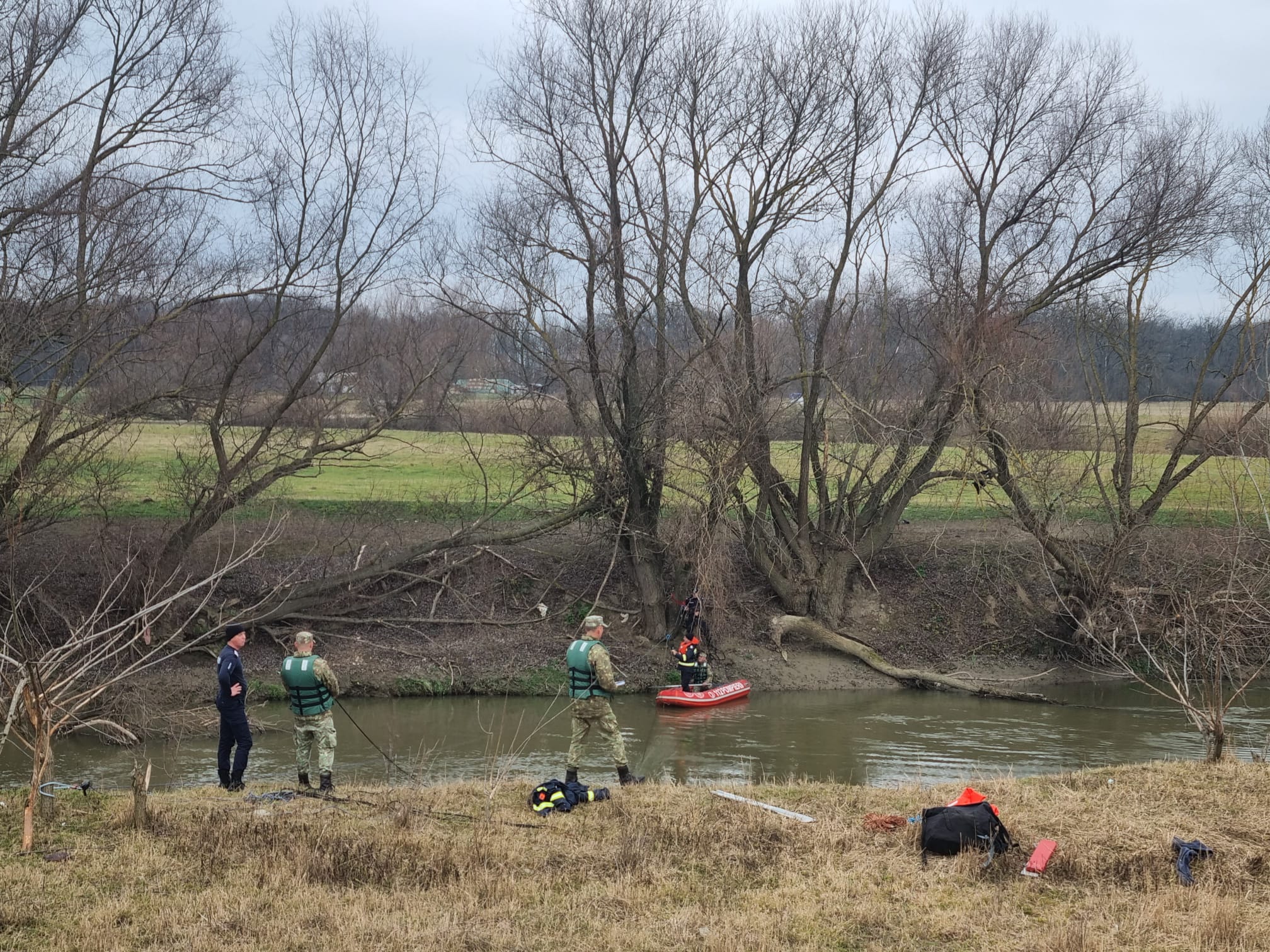 Brașov. Armata Română ar putea construi un pod de pontoane la Hărman 3 Brașov. Armata Română ar putea construi un pod de pontoane la Hărman 3
