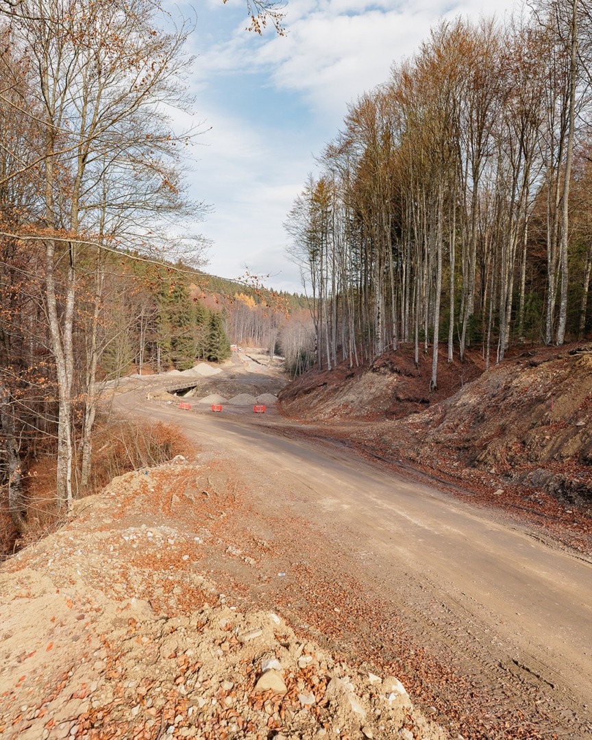 (Video) Adrian Veștea promite rută nouă din Brașov spre București, se lucrează pe Drumul Valea Doftanei: „Nu o să mai mergeți pe Valea Prahovei” 3 (Video) Adrian Veștea promite rută nouă din Brașov spre București, se lucrează pe Drumul Valea Doftanei: „Nu o să mai mergeți pe Valea Prahovei” 3