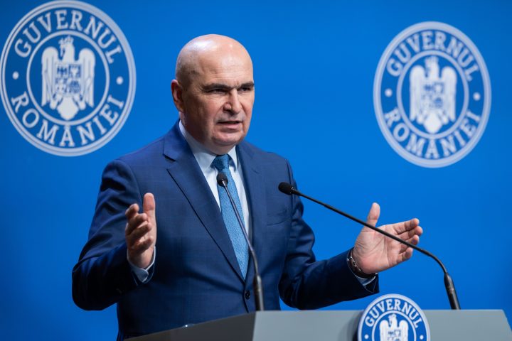 Compania din Brașov inclusă de Bolojan pe lista companiilor care vor fi închise, restructurate sau listate la bursă. CFR Marfă în colaps, CFR Călători și TAROM cu pierderi uriașe 1 Compania din Brașov inclusă de Bolojan pe lista companiilor care vor fi închise, restructurate sau listate la bursă. CFR Marfă în colaps, CFR Călători și TAROM cu pierderi uriașe 1