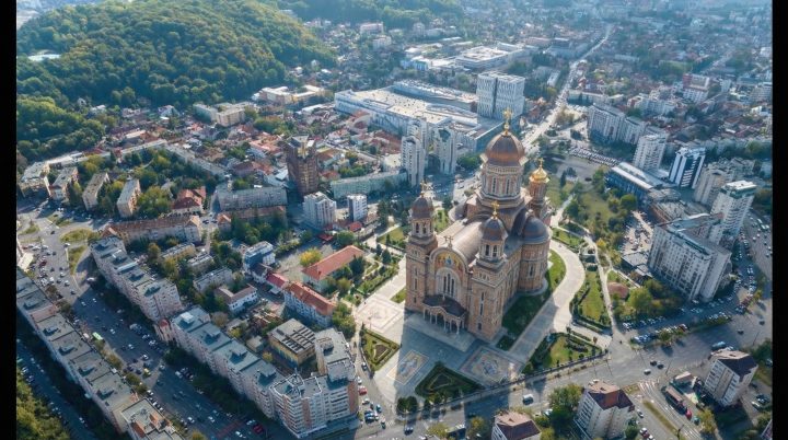 „Spital, nu catedrală!” Brașovenii au explodat la anunțul despre a doua catedrală a orașului. Scripcaru spune că nu va fi finanţată de municipalitate 1