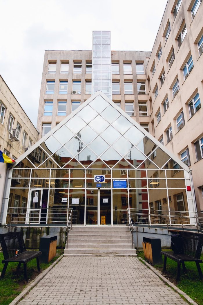 Angajări masive la Spitalul Județean Brașov: Peste 80 de posturi de medici și asistente scoase la concurs prin transfer 1 Angajări masive la Spitalul Județean Brașov: Peste 80 de posturi de medici și asistente scoase la concurs prin transfer 1