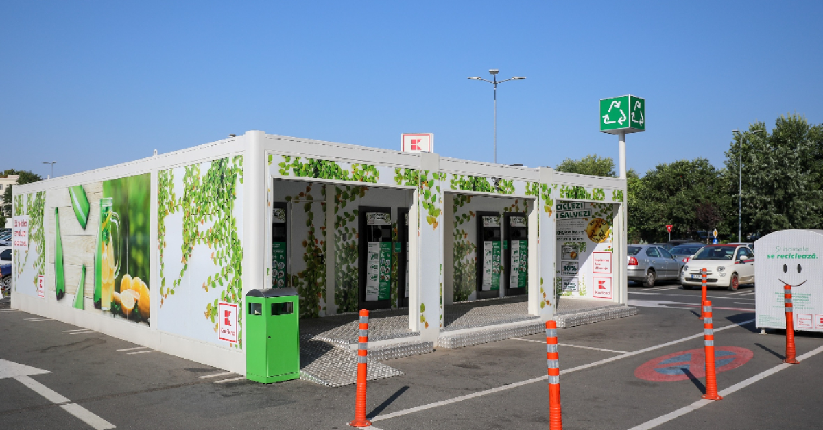 Kaufland oferă 1 leu pentru fiecare ambalaj reciclat de brașoveni. Vezi ce trebuie să faci 1 Kaufland oferă 1 leu pentru fiecare ambalaj reciclat de brașoveni. Vezi ce trebuie să faci 1
