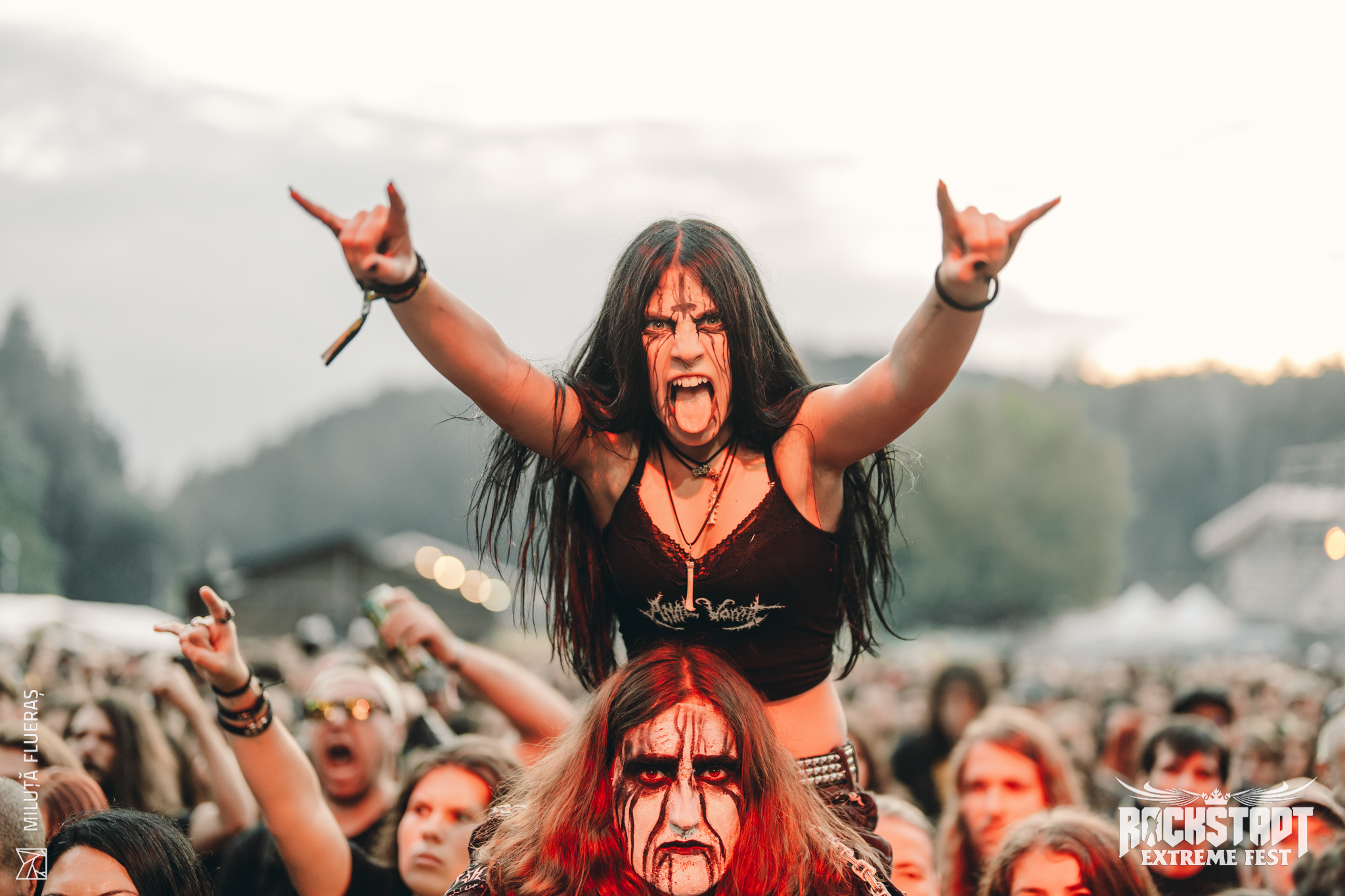 Rockstadt Extreme Fest 2026 se apropie de sold-out la debutul din Ghimbav. Doar 1.000 de abonamente au mai rămas 1 Rockstadt Extreme Fest 2026 se apropie de sold-out la debutul din Ghimbav. Doar 1.000 de abonamente au mai rămas 1